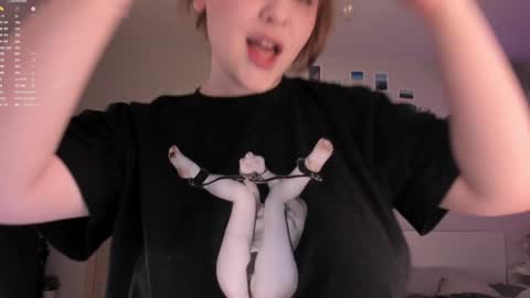 -Lisa- Help me to reach 100 thumbs up3 online show from 25, 12, 2024