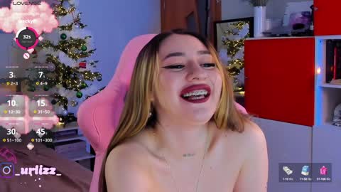 Snapshot of lisamayson chatting on 22, 12, 2024   LISA   online show from 22, 12, 2024