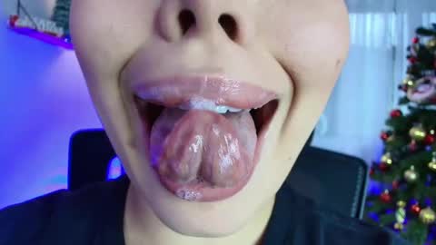 Lisbet online show from 30, 12, 2024