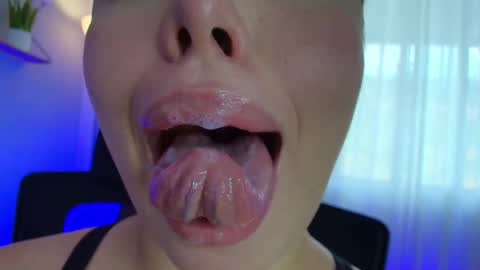 Lisbet online show from 23, 1, 2025