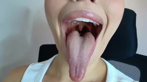 Lisbet online show from 7, 10, 2025