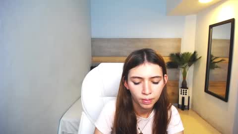 Liseth Fox online show from 6, 12, 2024