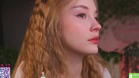 Snapshot of lissa_meooow chatting on 18, 12, 2025 your Liza again. Next stream Dec. 1 at 2 or 3 GMT online show from 18, 12, 2025