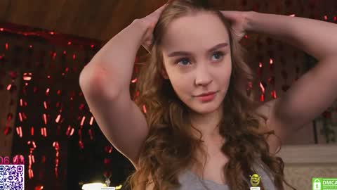 Snapshot of lissa_meooow chatting on 6, 3, 2026 your Liza again. Next stream Dec. 1 at 2 or 3 GMT online show from 6, 3, 2026