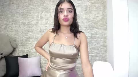 Snapshot of lissbrown chatting on 8, 11, 2025 Liss Brown online show from 8, 11, 2025