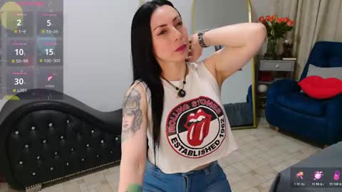 LITA a sexy milf online show from 7, 5, 2026