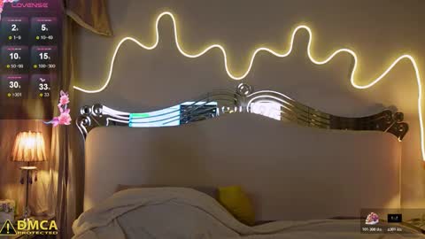 litt1e_emilyy online show from 23, 10, 2025