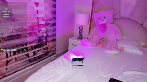 Snapshot of little__doll18 chatting on 3, 7, 2026 little__doll18 online show from 3, 7, 2026