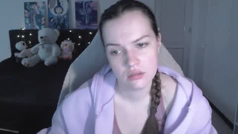 little__flowers online show from 25, 2, 2026