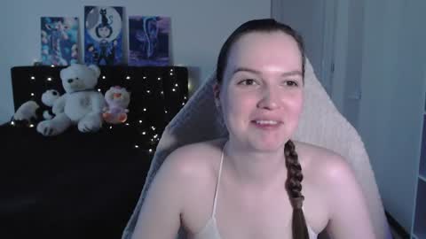 little__flowers online show from 4, 8, 2026