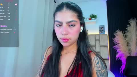 Sophie ---- connected from 1400 to 2100 Colombia time online show from 16, 6, 2026