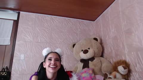 Snapshot of little_angelito2 chatting on 23, 2, 2025 TU ANGELITO online show from 23, 2, 2025