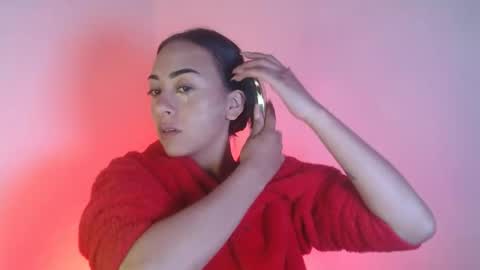 Snapshot of little_aphrodite2 chatting on 16, 10, 2025 Aliciaparaisss online show from 16, 10, 2025