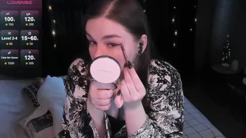Snapshot of little_bambii_ chatting on 13, 12, 2024 Eva online show from 13, 12, 2024