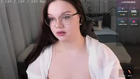 Snapshot of little_bambii_ chatting on 20, 10, 2025 Eva online show from 20, 10, 2025