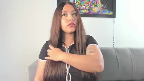 Independent model carolina online show from 24, 1, 2025