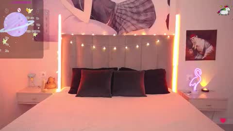 Snapshot of little_food_girl chatting on 10, 9, 2025 Jane online show from 10, 9, 2025