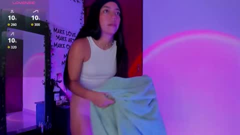 kayla  Instagram kayla 71082 online show from 30, 9, 2025