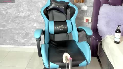 Lili online show from 19, 1, 2025