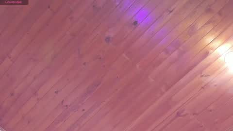 Lili online show from 2, 2, 2025