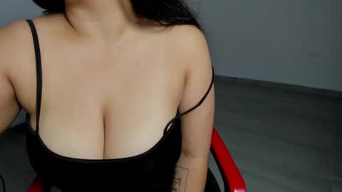 Snapshot of little_shaara chatting on 8, 3, 2025 Shaara  online show from 8, 3, 2025