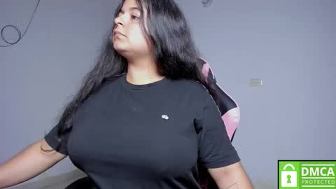 Snapshot of little_shaara chatting on 22, 9, 2025 Shaara  online show from 22, 9, 2025