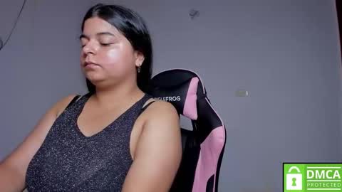 Snapshot of little_shaara chatting on 2, 10, 2025 Shaara  online show from 2, 10, 2025