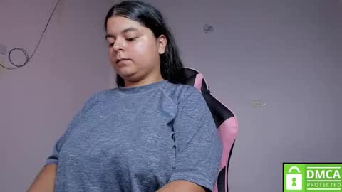 Snapshot of little_shaara chatting on 14, 10, 2025 Shaara  online show from 14, 10, 2025