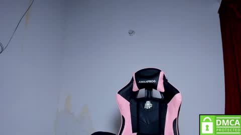 Snapshot of little_shaara chatting on 23, 10, 2025 Shaara  online show from 23, 10, 2025