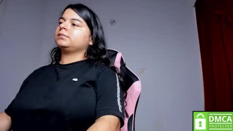 Snapshot of little_shaara chatting on 29, 10, 2025 Shaara  online show from 29, 10, 2025