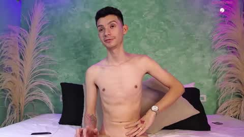 Snapshot of little_twiink chatting on 6, 3, 2025 Juan Ferrer online show from 6, 3, 2025