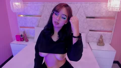 Im your little Velinda  online show from 15, 4, 2026