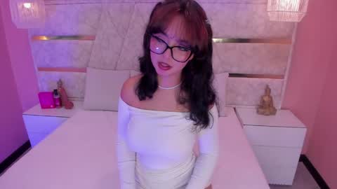 Im your little Velinda  online show from 2, 5, 2026