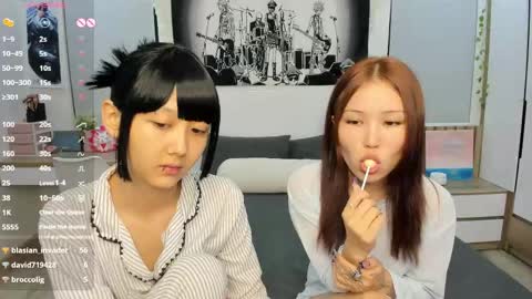 Yena and Gabby online show from 18, 4, 2026