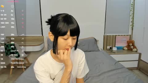 Yena and Gabby online show from 23, 4, 2026