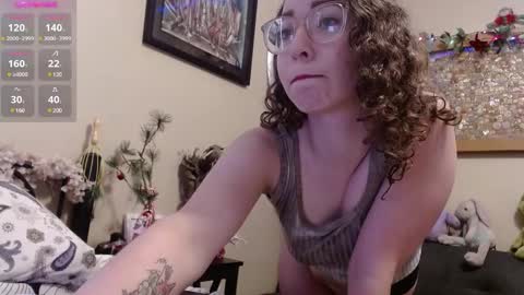 Snapshot of littledeathtrap chatting on 12, 12, 2024 littledeathtrap online show from 12, 12, 2024