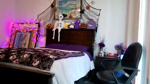 Snapshot of littledeathtrap chatting on 26, 9, 2025 littledeathtrap online show from 26, 9, 2025