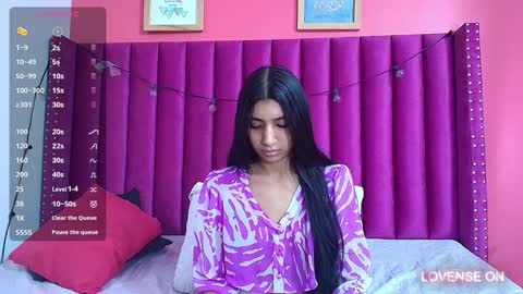 Snapshot of littlee_emilyy_ chatting on 12, 12, 2024 Emily  online show from 12, 12, 2024