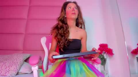 Snapshot of littlee_emma_ chatting on 9, 2, 2025 littlee_emma_ online show from 9, 2, 2025