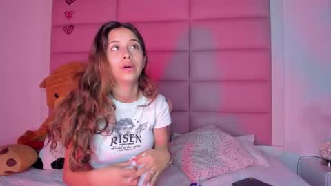 Snapshot of littlee_emma_ chatting on 10, 2, 2025 littlee_emma_ online show from 10, 2, 2025