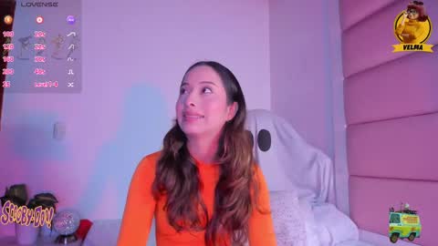 Snapshot of littlee_emma_ chatting on 6, 10, 2025 littlee_emma_ online show from 6, 10, 2025