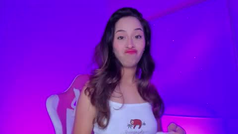 Snapshot of littlee_emma_ chatting on 6, 2, 2026 littlee_emma_ online show from 6, 2, 2026