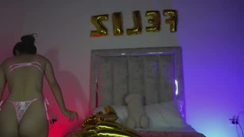 Snapshot of littlee_emma_ chatting on 22, 2, 2026 littlee_emma_ online show from 22, 2, 2026