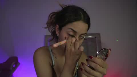 Snapshot of littlee_emma_ chatting on 14, 5, 2026 littlee_emma_ online show from 14, 5, 2026