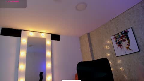 littlee_mia online show from 29, 6, 2026