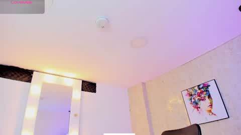 littlee_mia online show from 3, 7, 2026