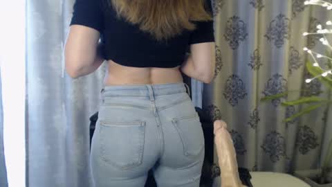 Snapshot of littleflowers chatting on 19, 1, 2025 Your little flower online show from 19, 1, 2025