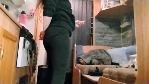 littleleo96 online show from 14, 3, 2026