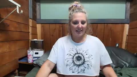 lisanixs online show from 5, 5, 2026