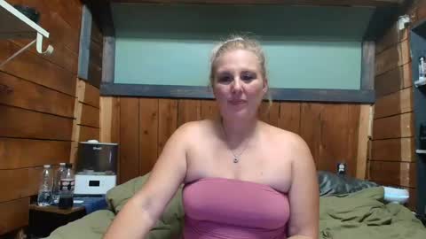 Snapshot of littlelisa1 chatting on 22, 6, 2026 lisanixs online show from 22, 6, 2026